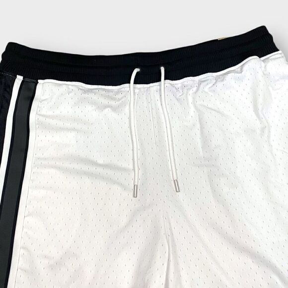 Nike DRI-FIT Circa 8" Basketball Shorts White Black Mens size 3XL DV9533-100 New - Picture 4 of 12